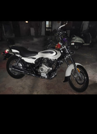 White Bajaj Avenger Springe 220