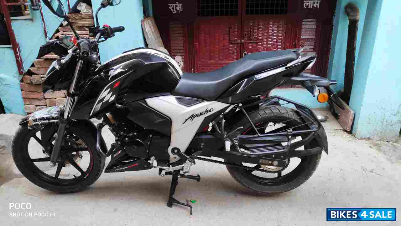 TVS Apache RTR 160 4V BS6