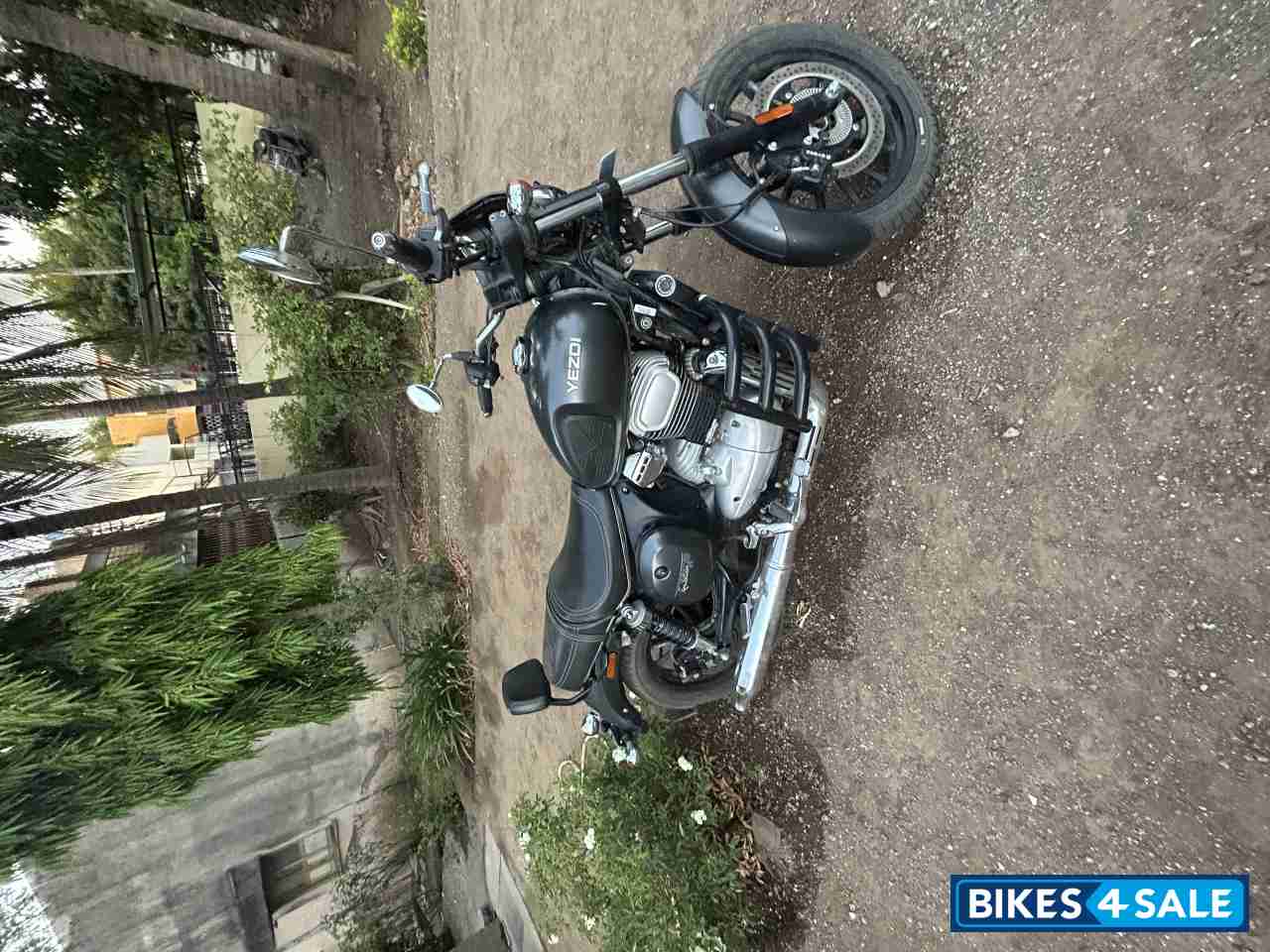 Gallant Grey Yezdi Roadster Chrome