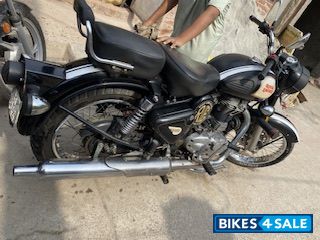 Black Royal Enfield Classic 350