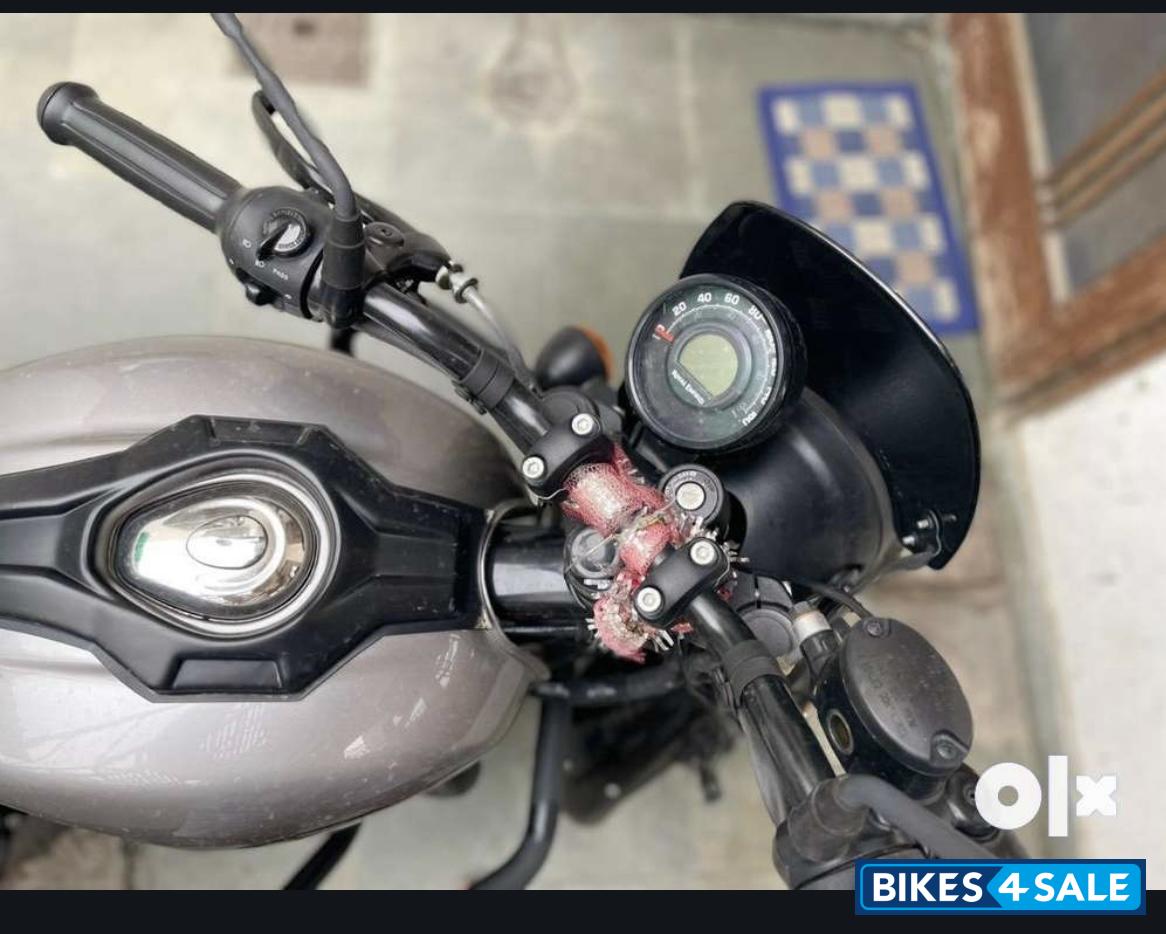 Dapper Ash Royal Enfield Hunter 350 Metro