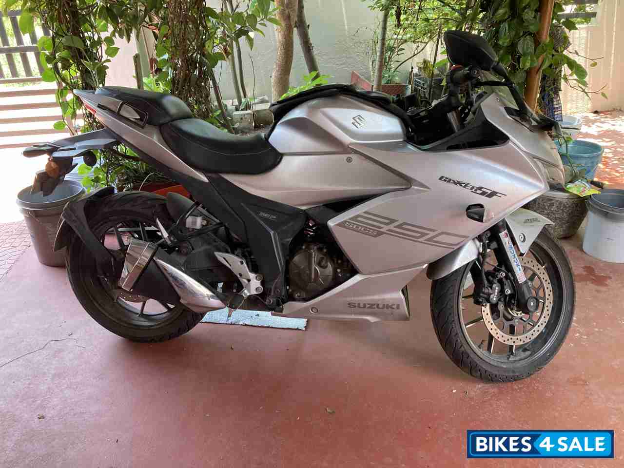 Suzuki Gixxer SF 250