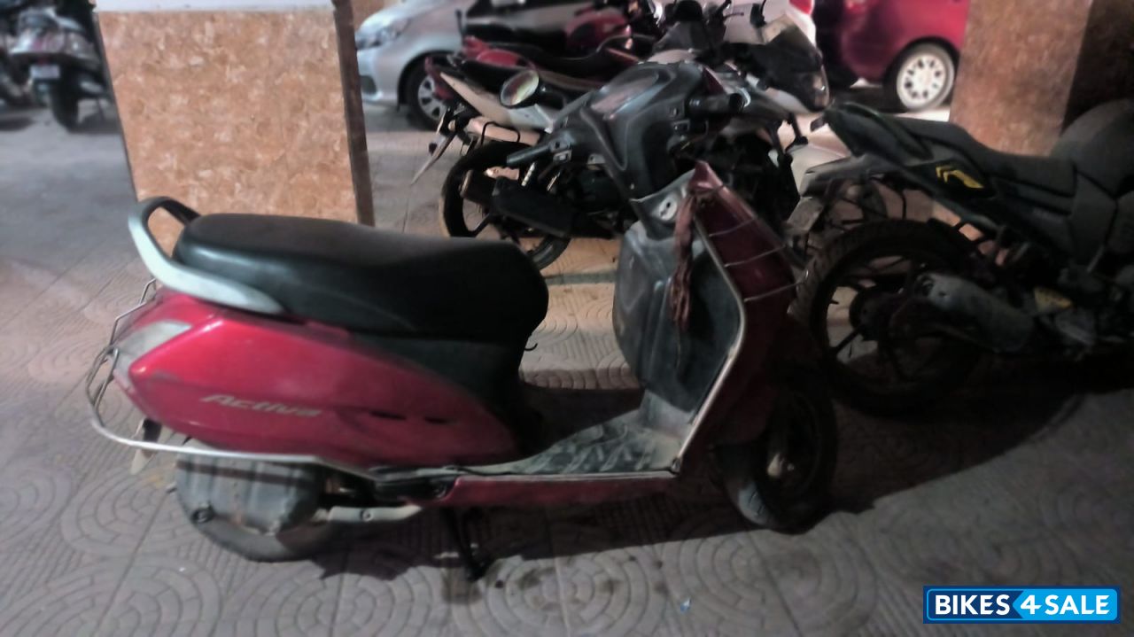Red Honda Activa