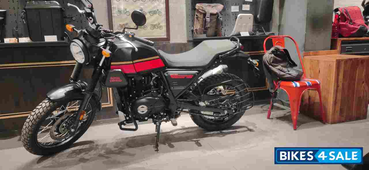 Blazing Black Royal Enfield Scram 411