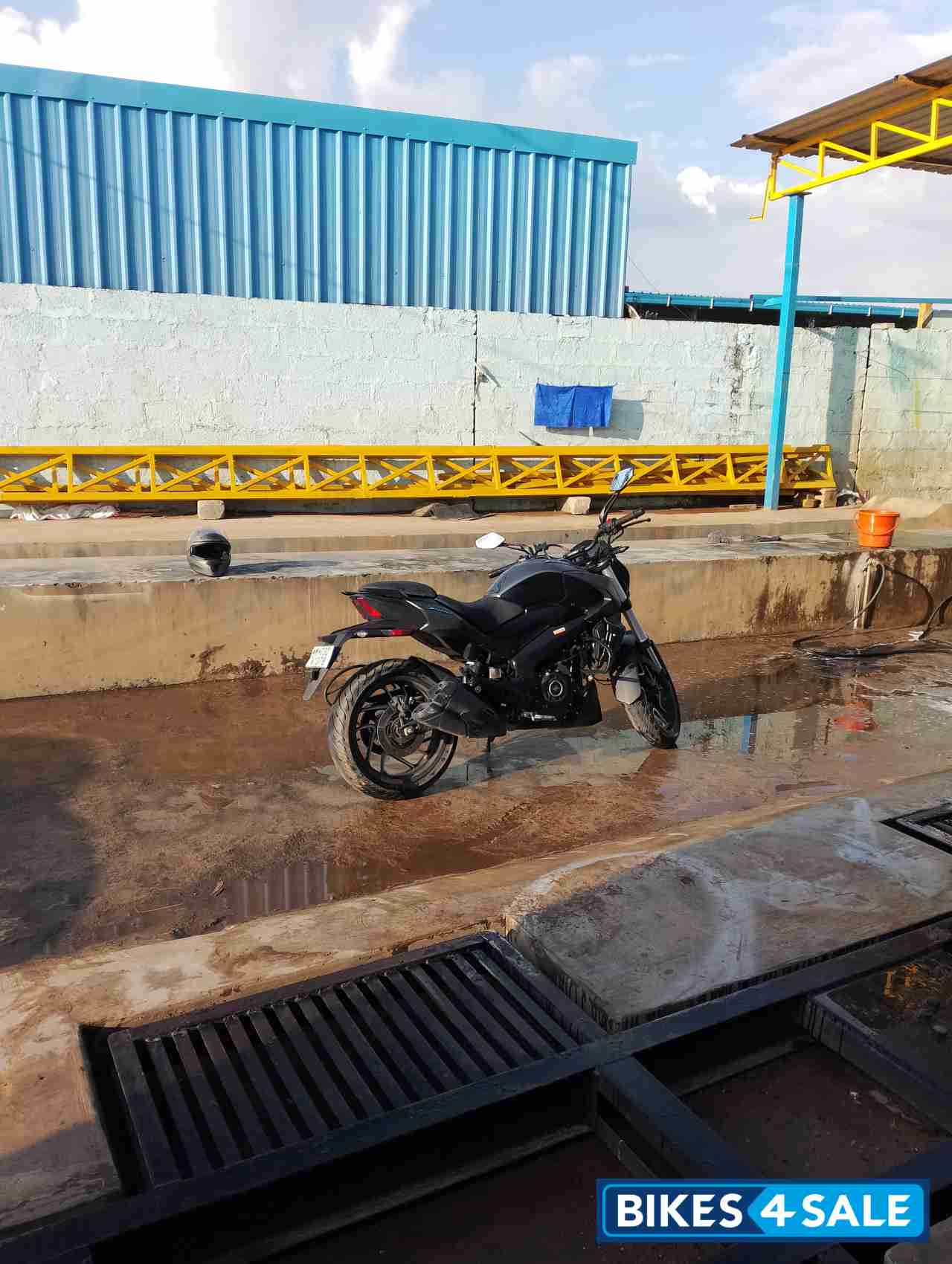 Metalic Grey Bajaj Dominar 400 ABS BS6