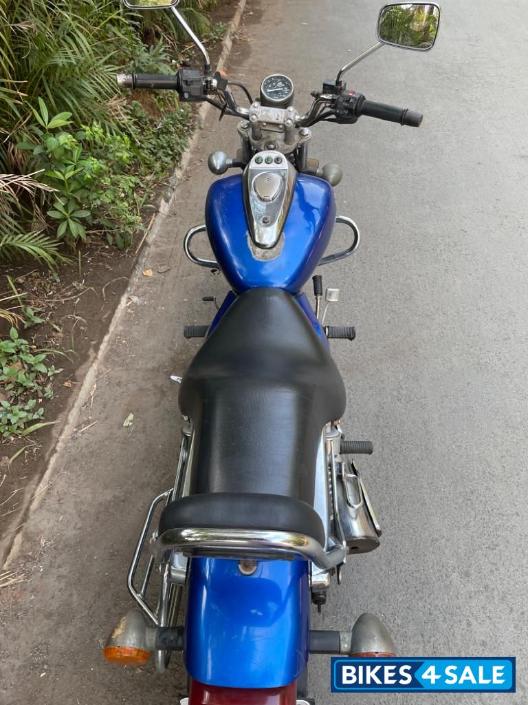 Bajaj Avenger Street 180