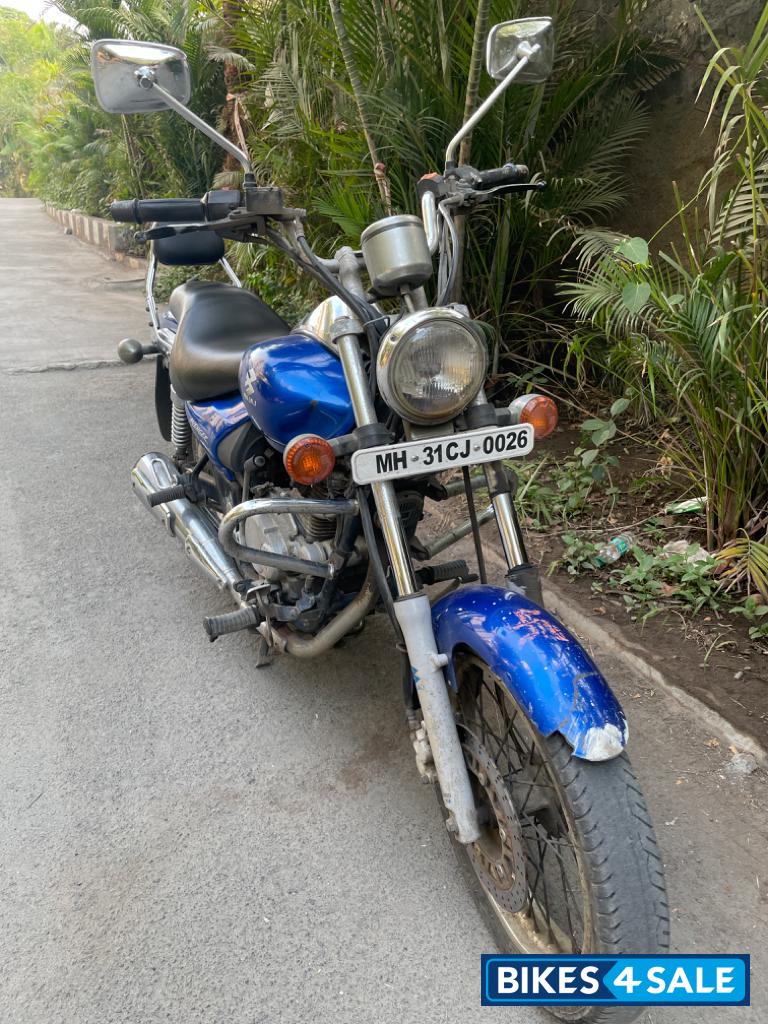 Bajaj Avenger Street 180