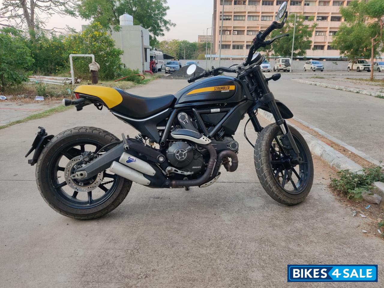 Ducati Scrambler Full Throttle