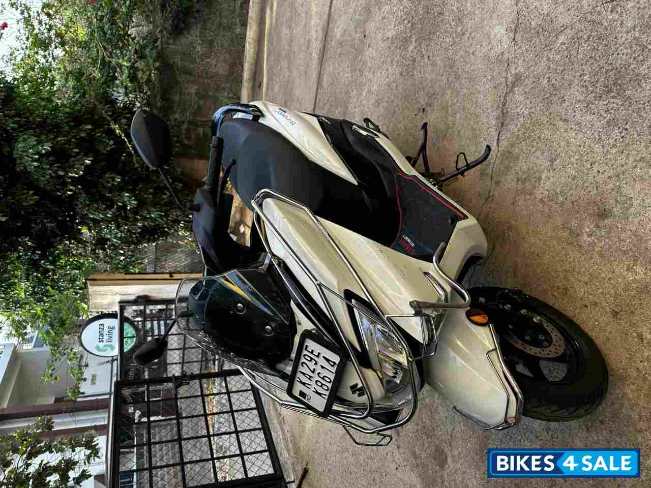 Suzuki Burgman Street BS6