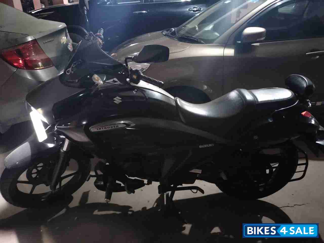 Black Suzuki Intruder 150