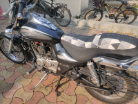 Black Abony Bajaj Avenger Cruise 220