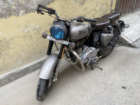 Gun Metal Grey Royal Enfield Classic Gunmetal Grey