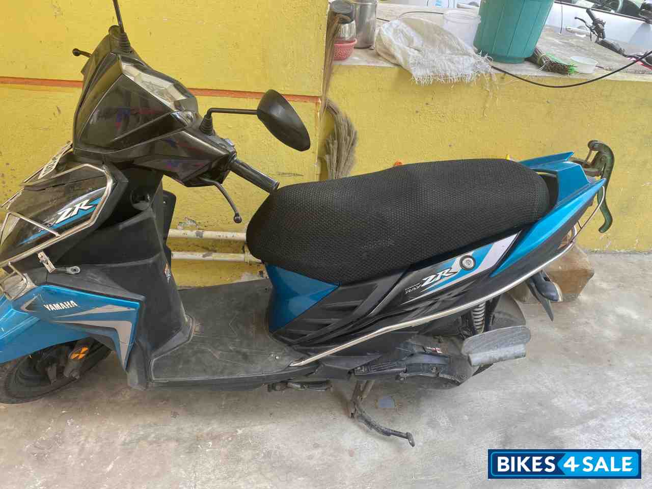 Yamaha Cygnus Ray ZR