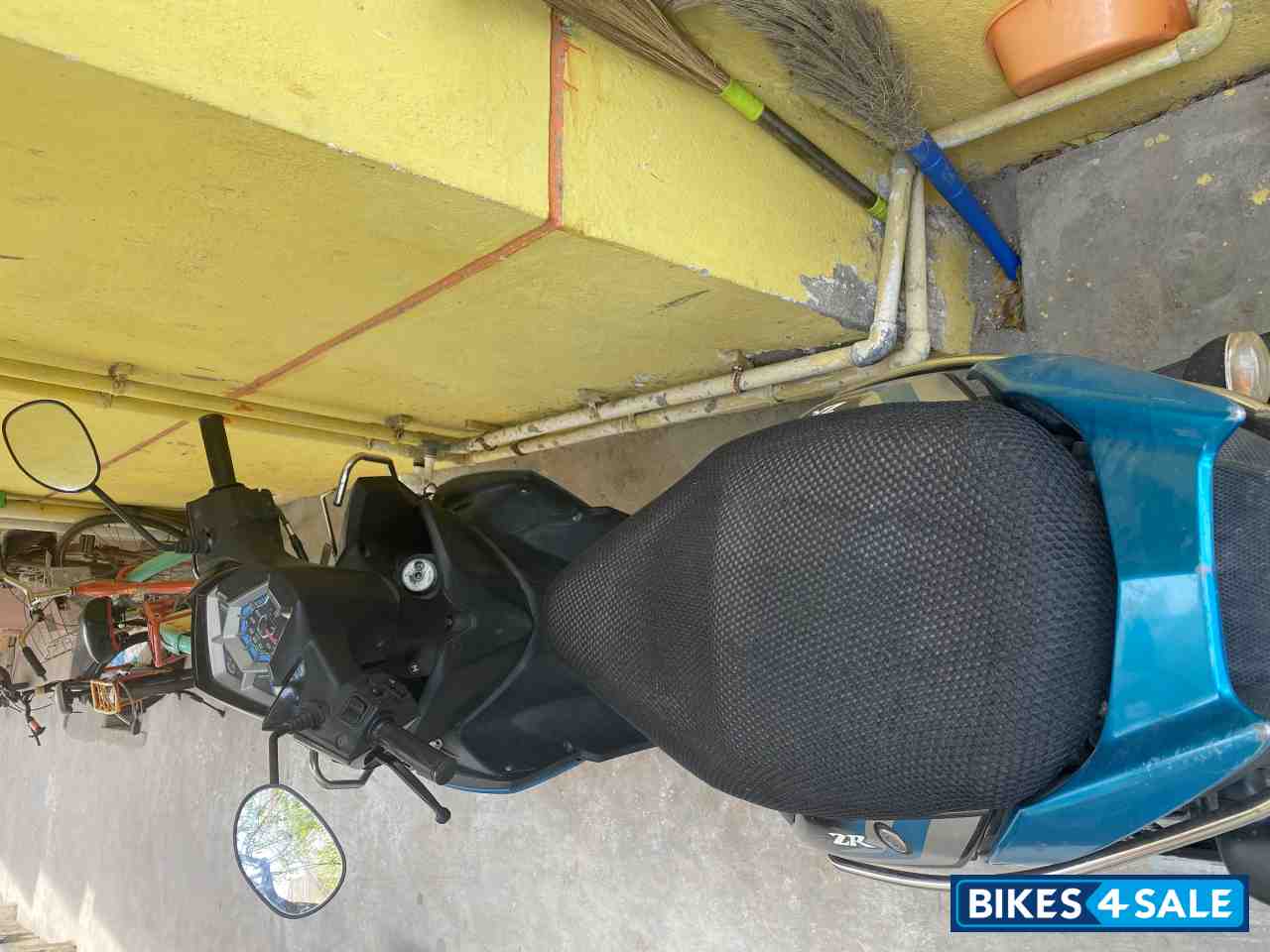 Yamaha Cygnus Ray ZR