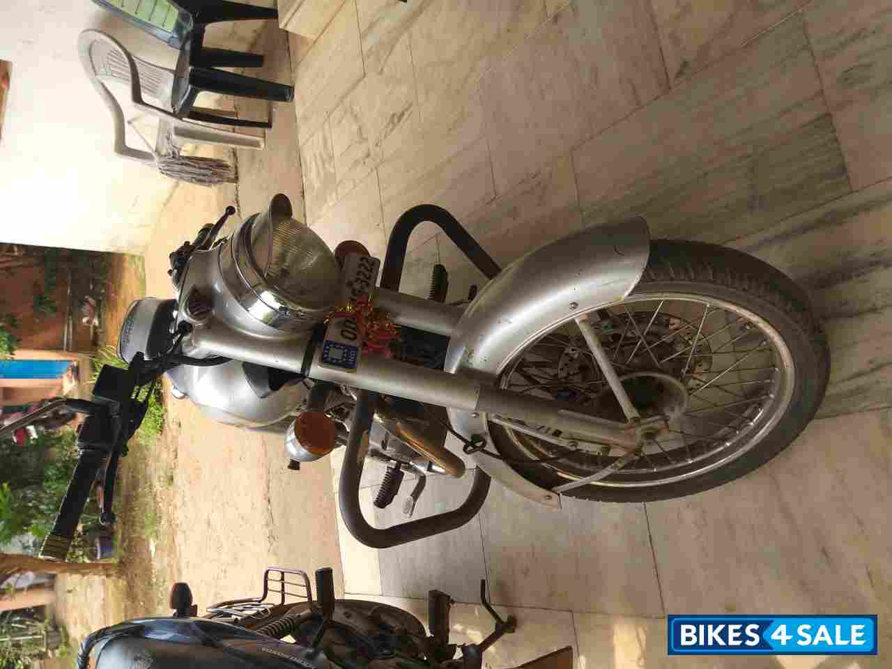 Royal Enfield Classic 350 Royal Enfield Classic 350