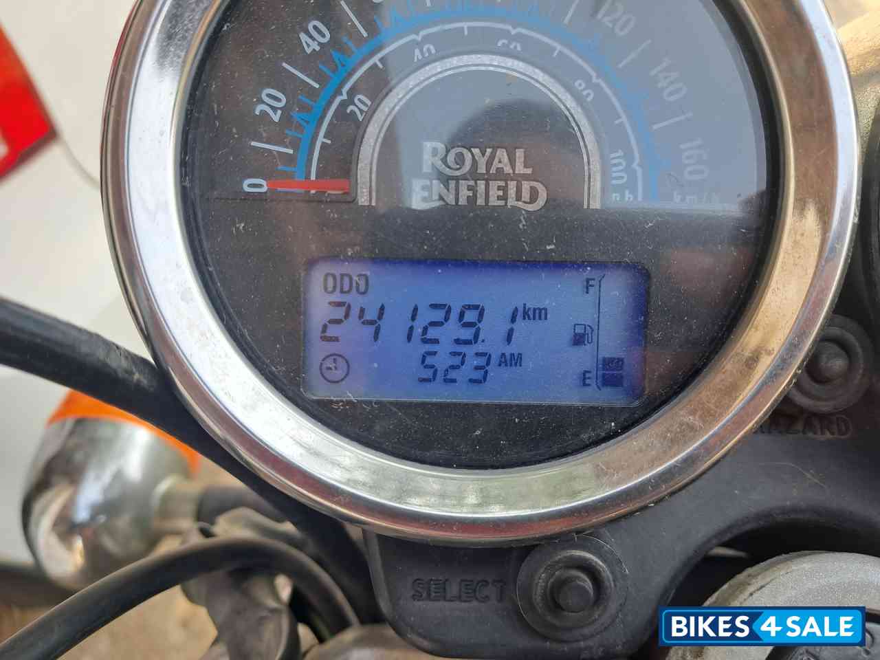 Black Royal Enfield Thunderbird 350