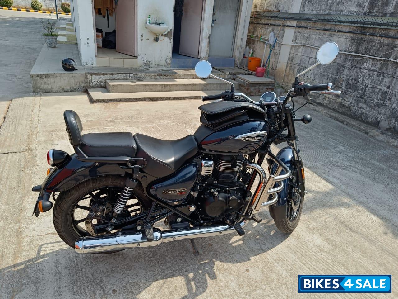 Blue Royal Enfield Meteor 350 Stellar