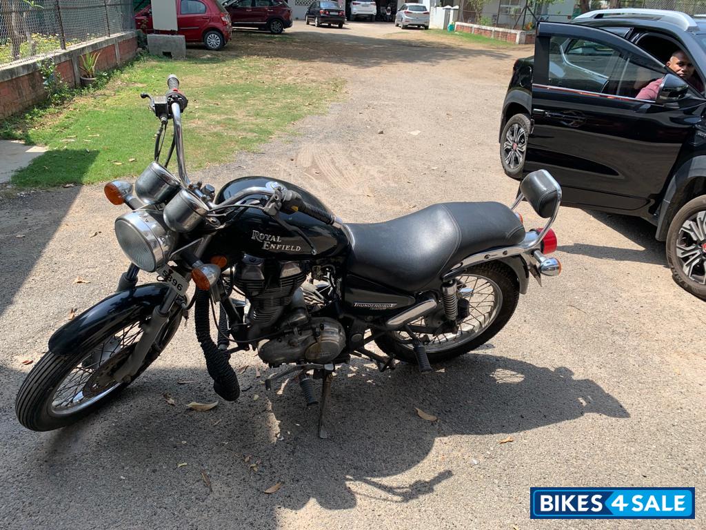 Black Royal Enfield Thunderbird TwinSpark 350