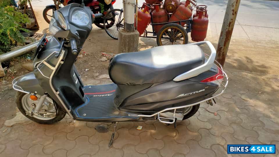 Met Grey Honda Activa 6G Met Grey Honda Activa 6G