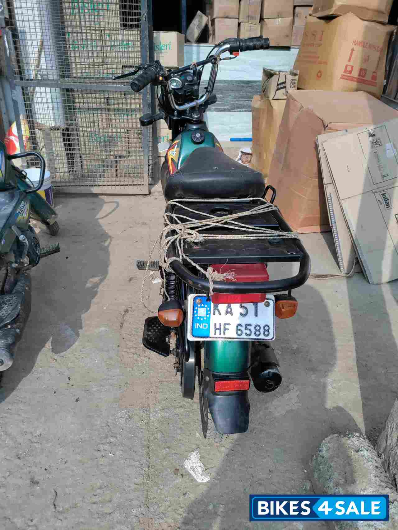 TVS XL 100 Heavy Duty
