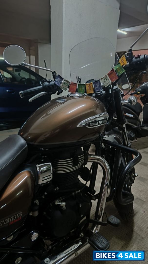 Brown & Black Royal Enfield Meteor 350 Supernova Brown & Black Royal Enfield Meteor 350 Supernova