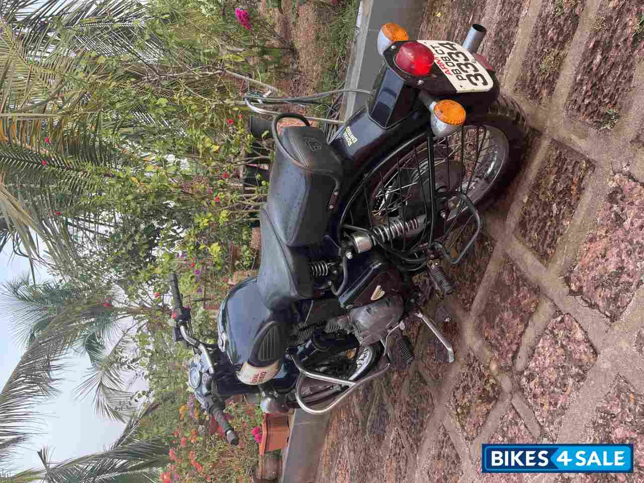 Black Royal Enfield Classic 350