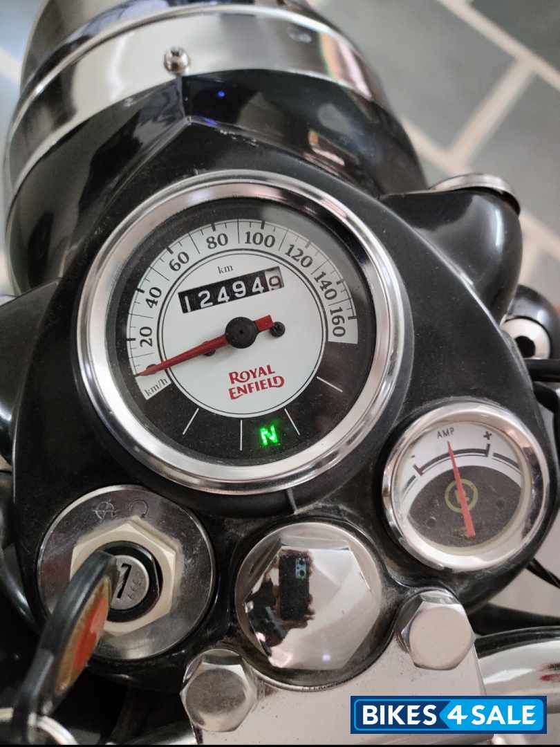 Black Royal Enfield Classic 350 Black Royal Enfield Classic 350