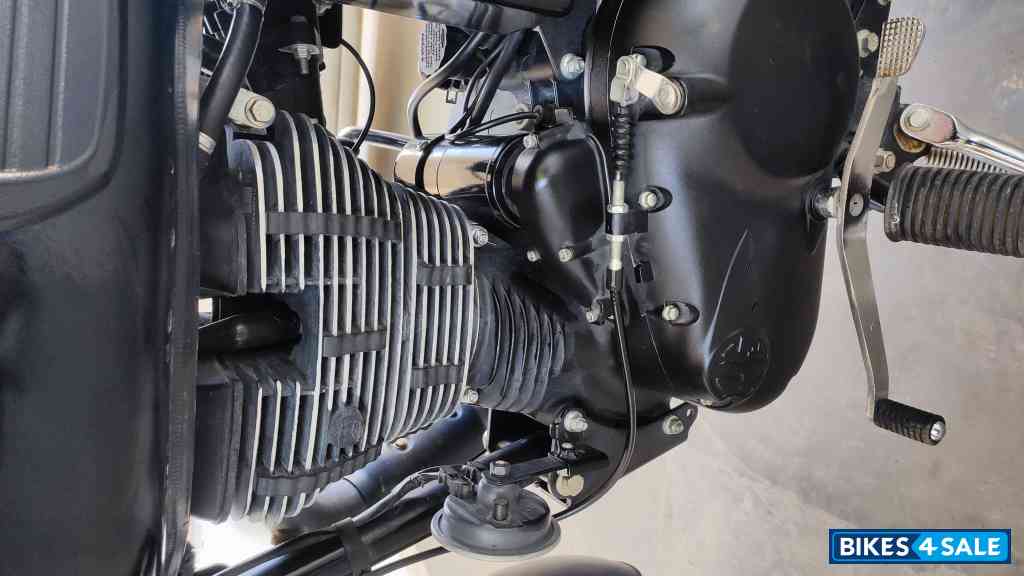 Stealth Mat Black Royal Enfield Classic Stealth Black