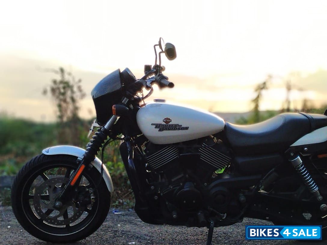 Boneville Salt Pier Harley Davidson Street 750