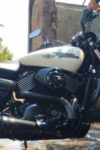 Boneville Salt Pier Harley Davidson Street 750