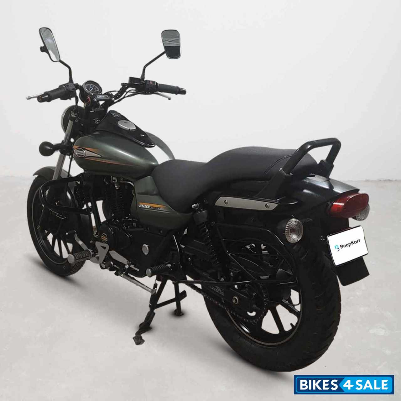Bajaj Avenger Street 220