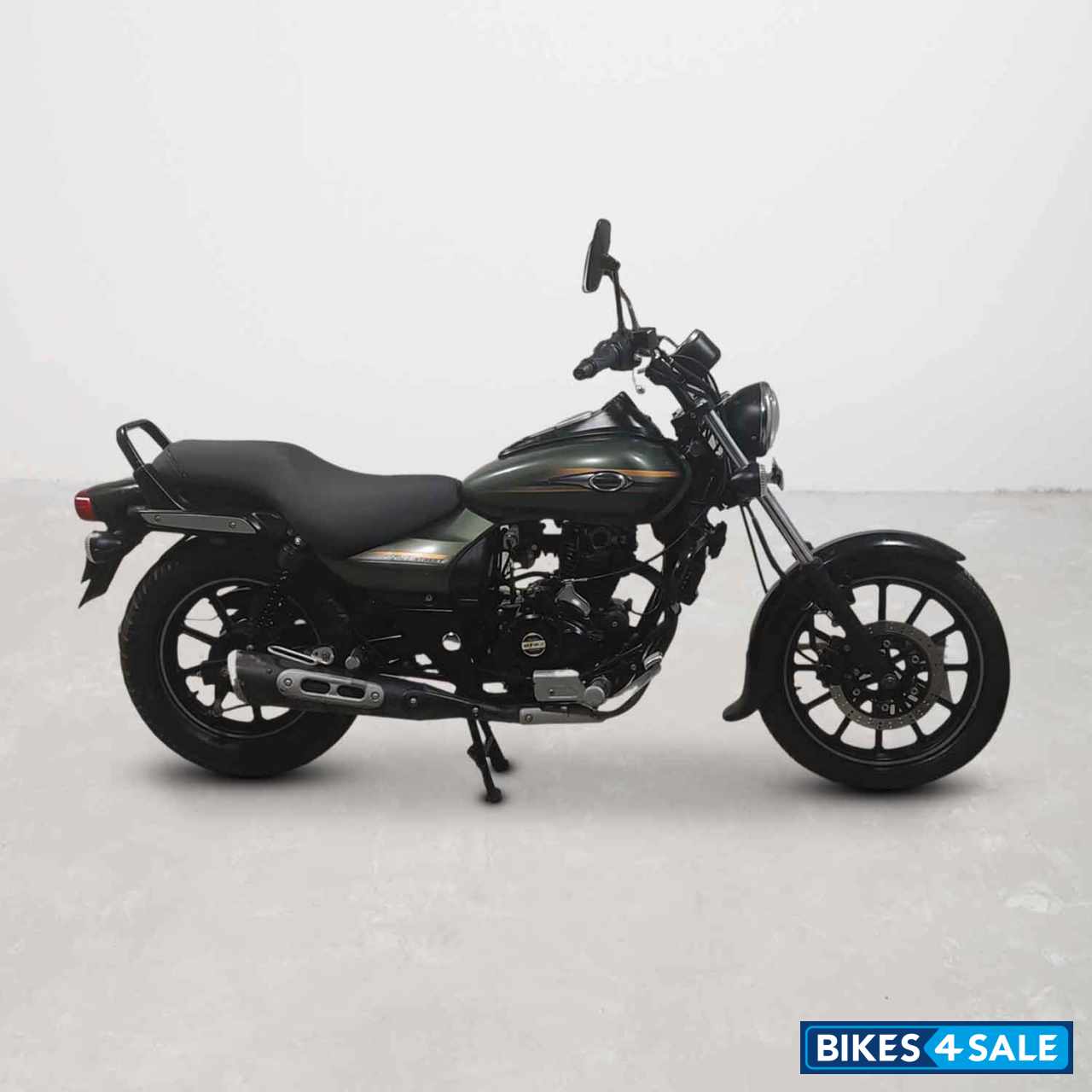 Bajaj Avenger Street 220