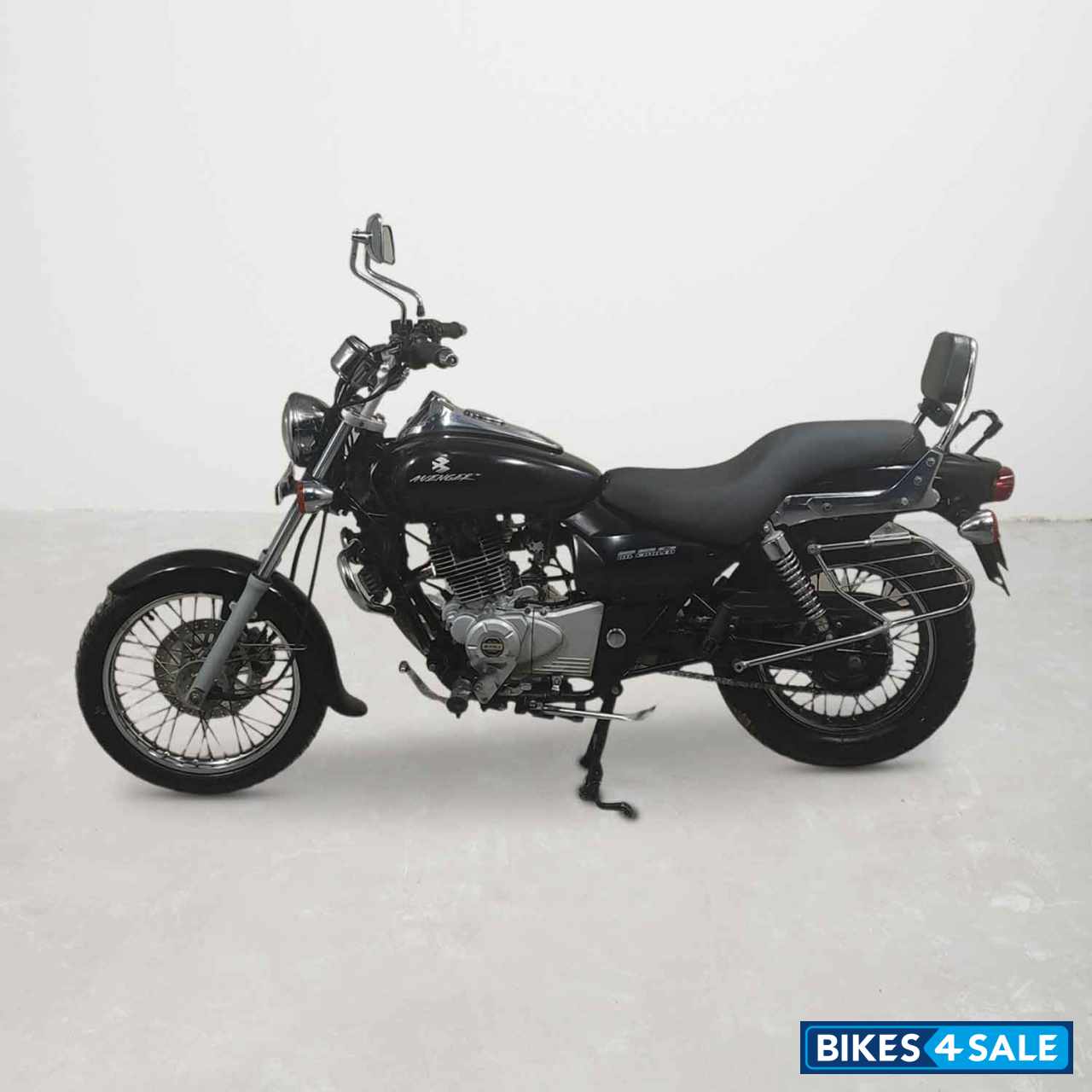 Bajaj Avenger 180 DTS-i
