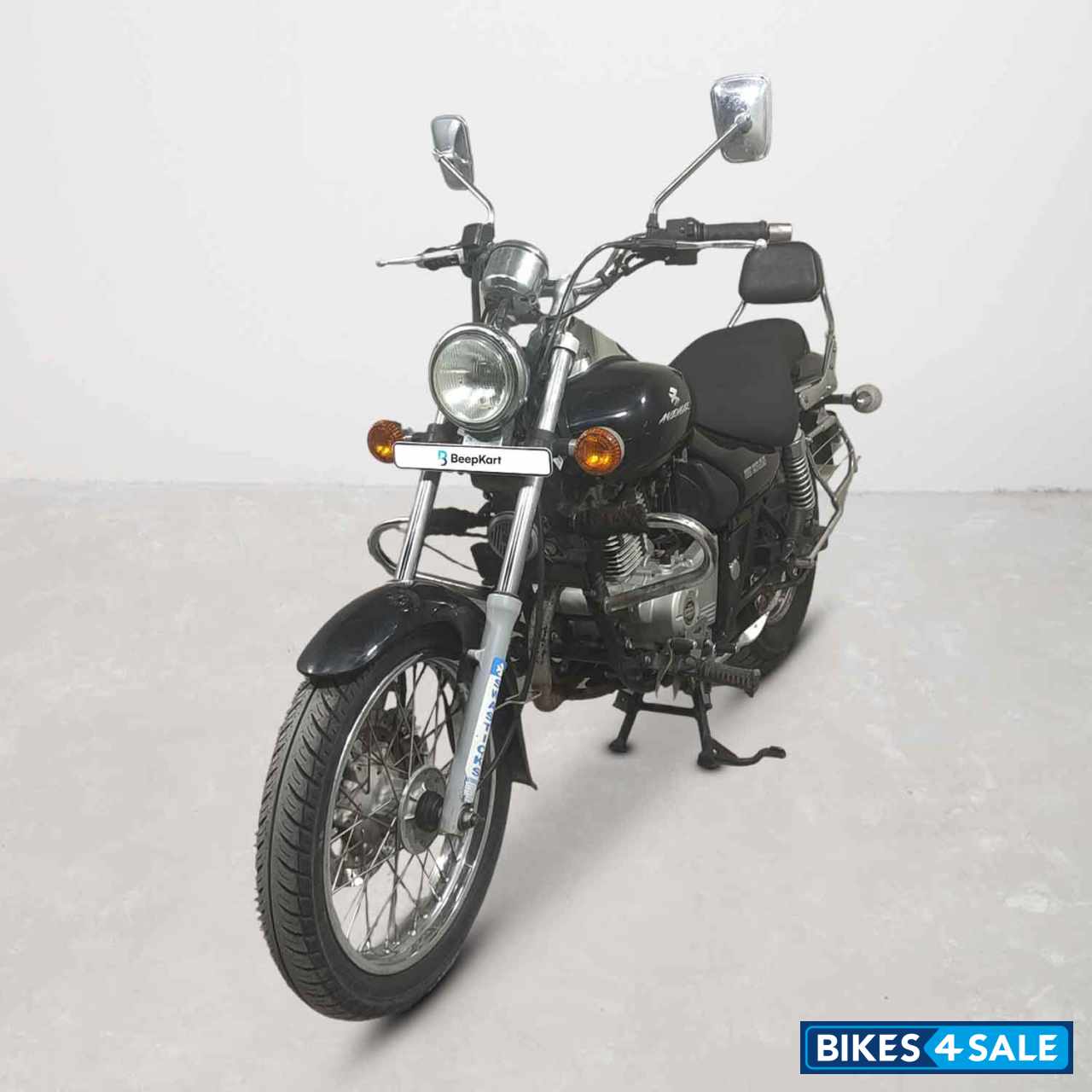 Bajaj Avenger 180 DTS-i