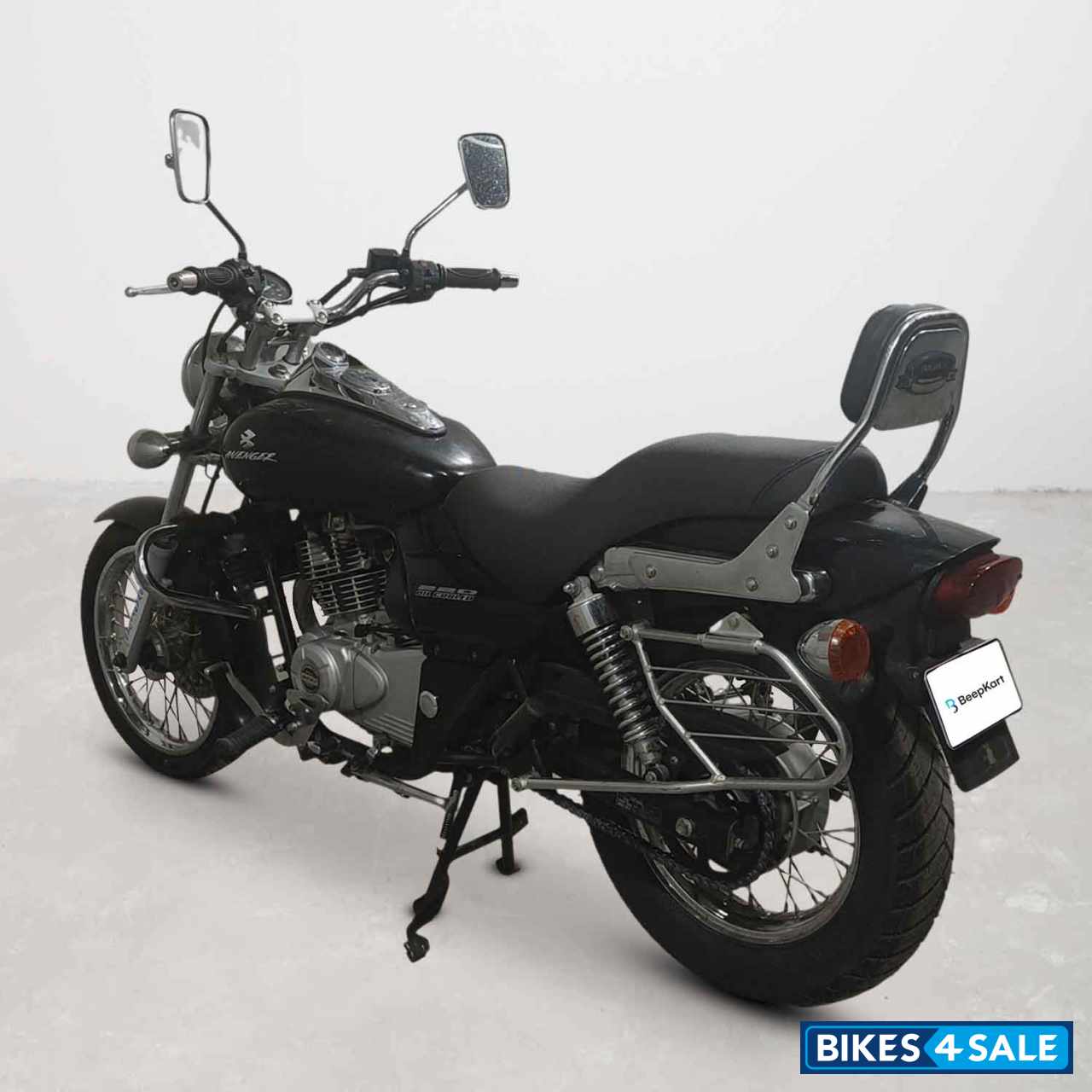 Bajaj Avenger 180 DTS-i