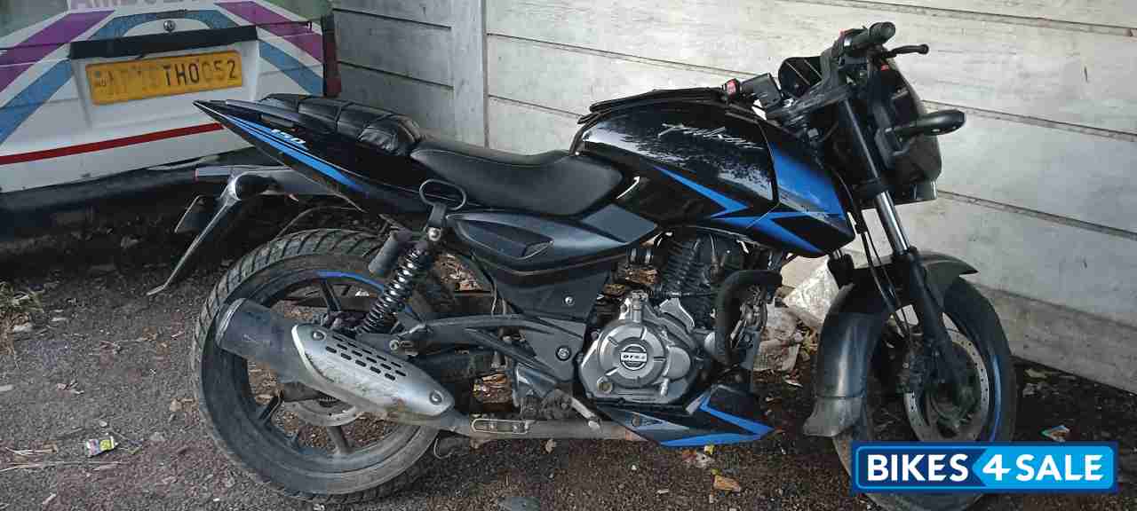 Blue Bajaj Pulsar 150 Twin Disc
