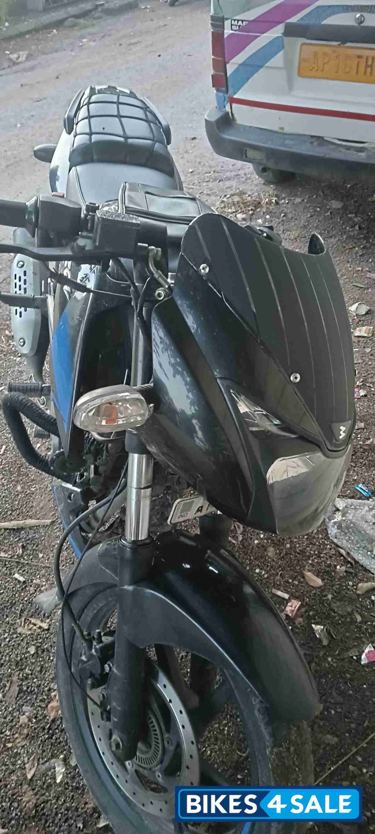 Blue Bajaj Pulsar 150 Twin Disc