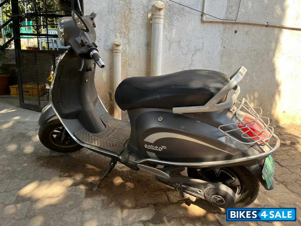 Grey Pure EV epluto 7G