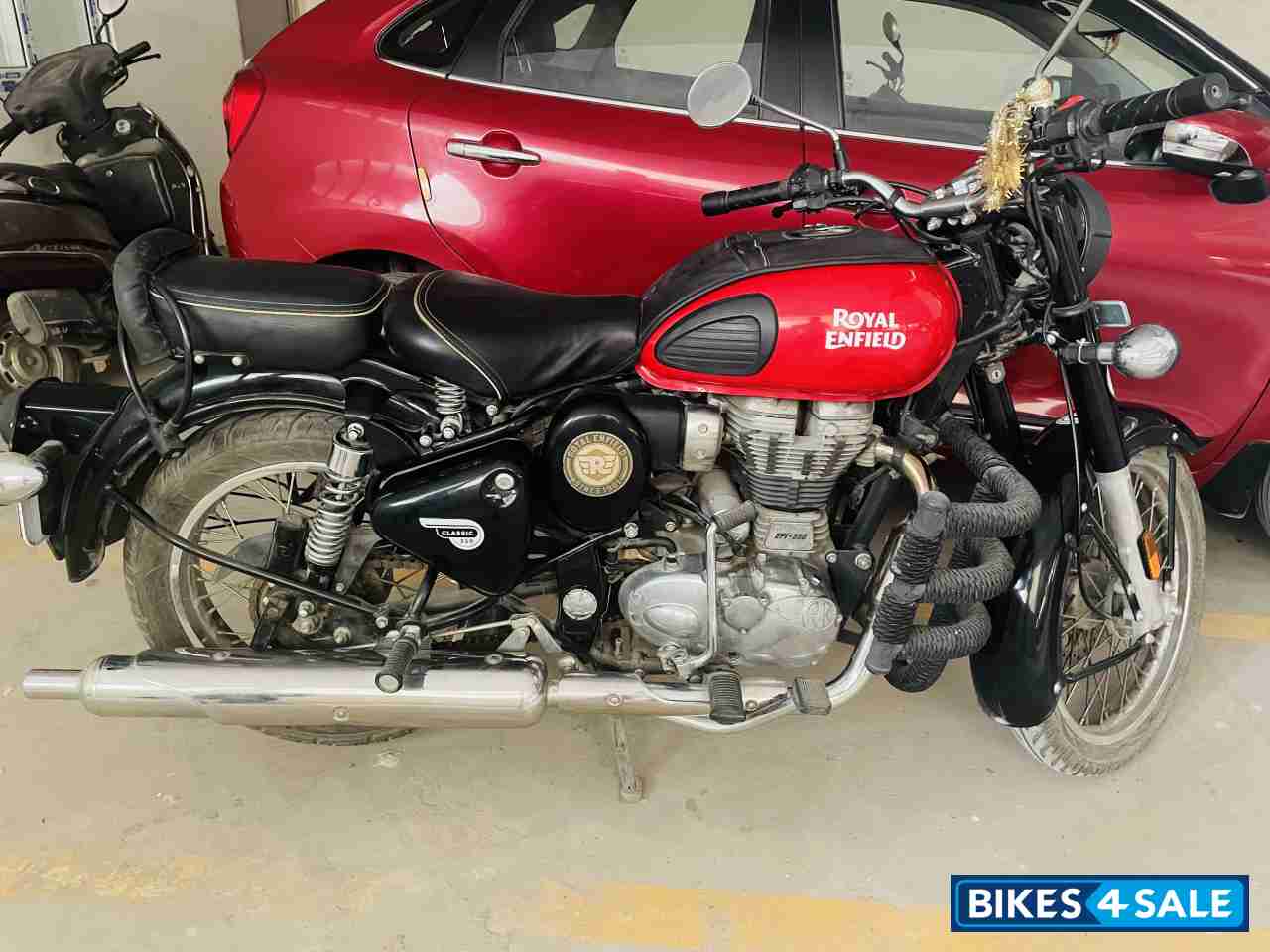 Royal Enfield Classic 350 Redditch Red