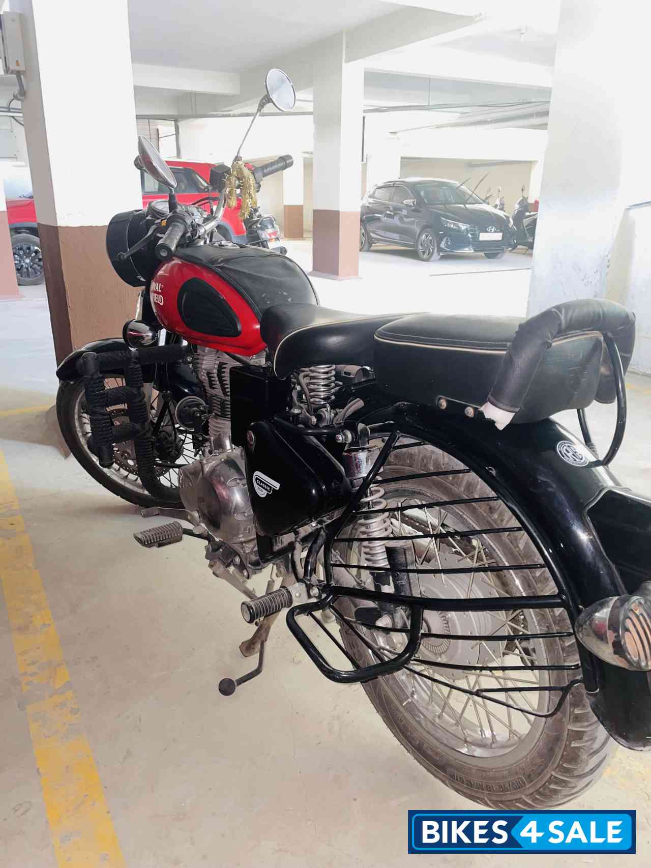 Royal Enfield Classic 350 Redditch Red