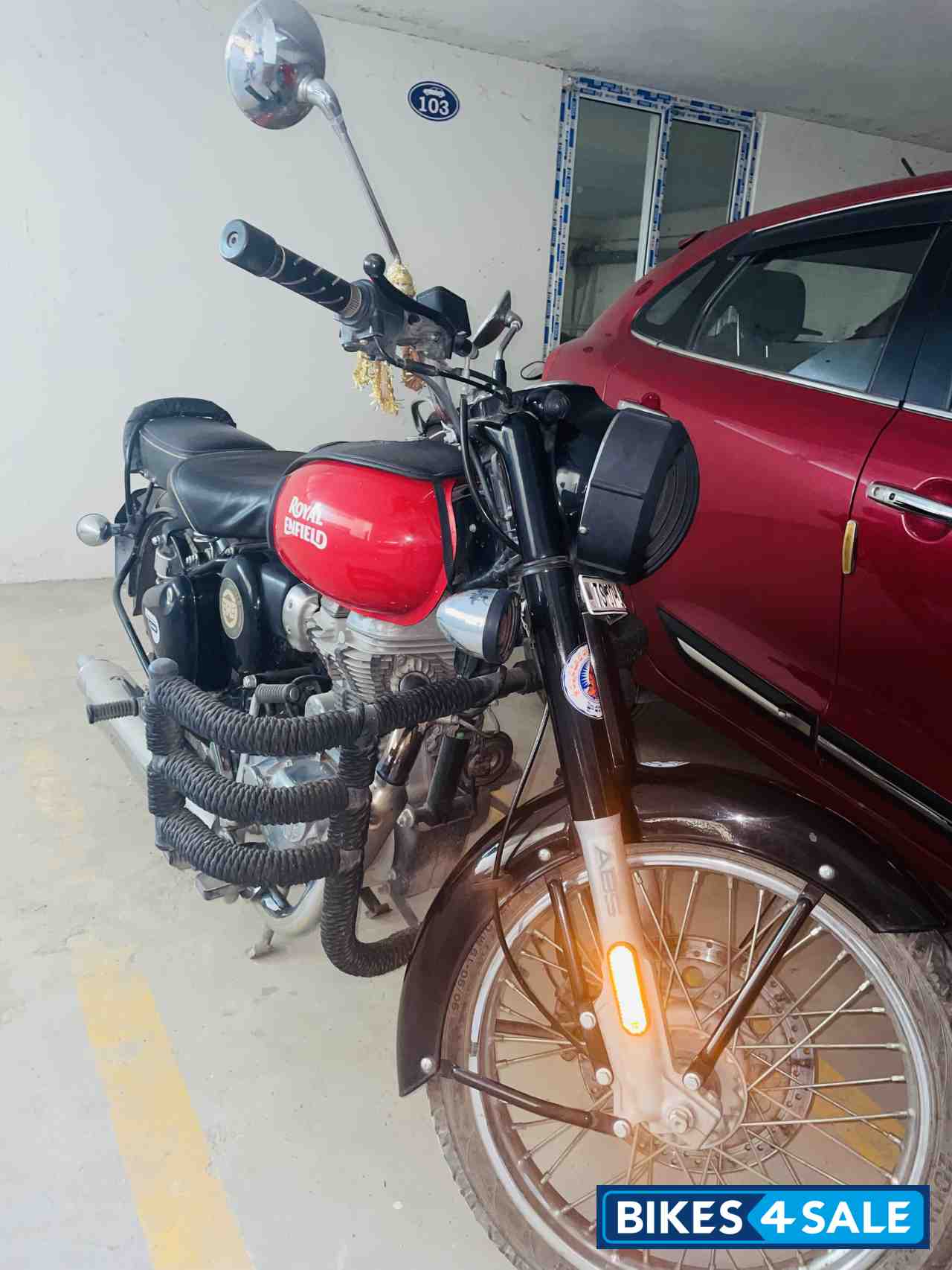 Royal Enfield Classic 350 Redditch Red