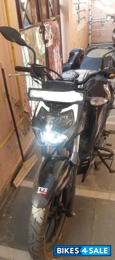 TVS Apache RTR 160 4V BS6