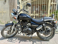 Black Royal Enfield Thunderbird 500