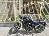 Black Royal Enfield Thunderbird 500