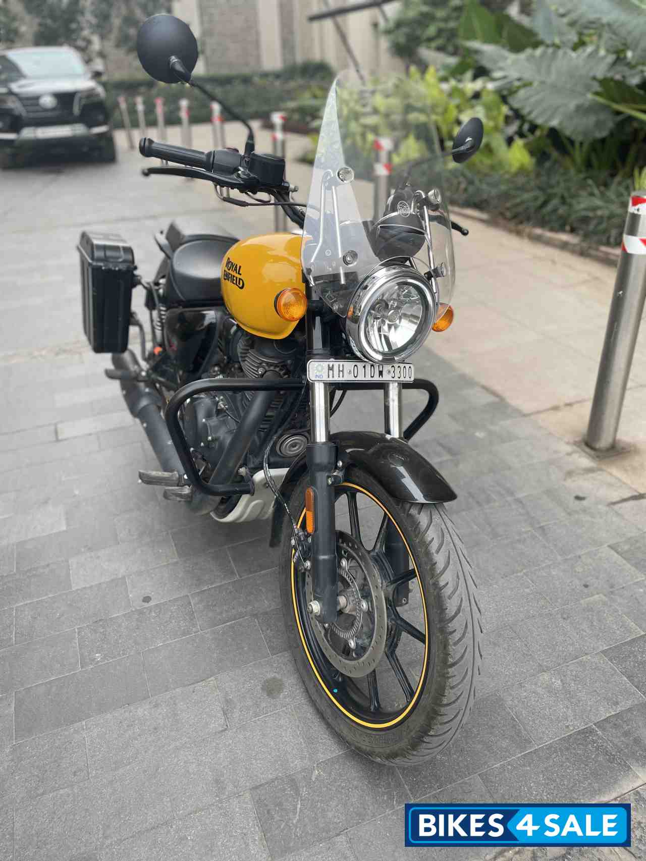 Yellow Royal Enfield Meteor 350 Fireball