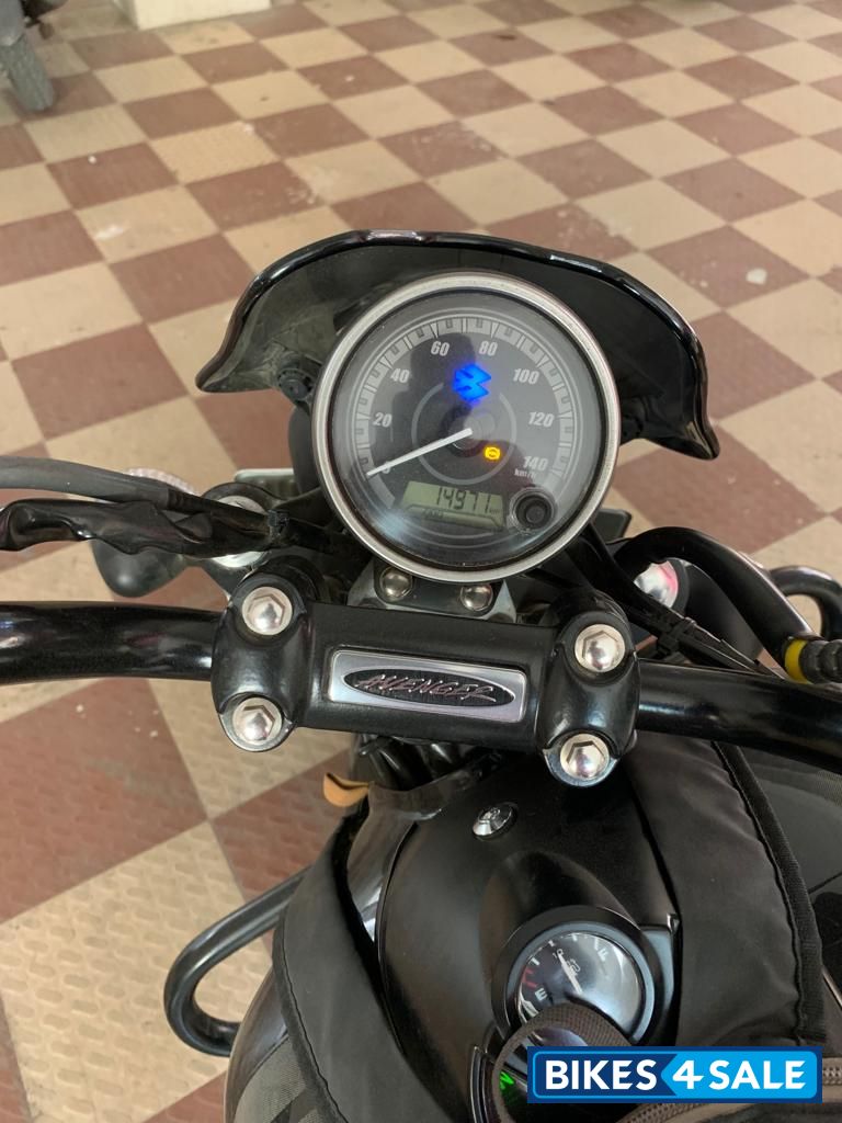 Black Bajaj Avenger Street 160