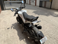 Ceramic White Husqvarna Vitpilen 250 2022