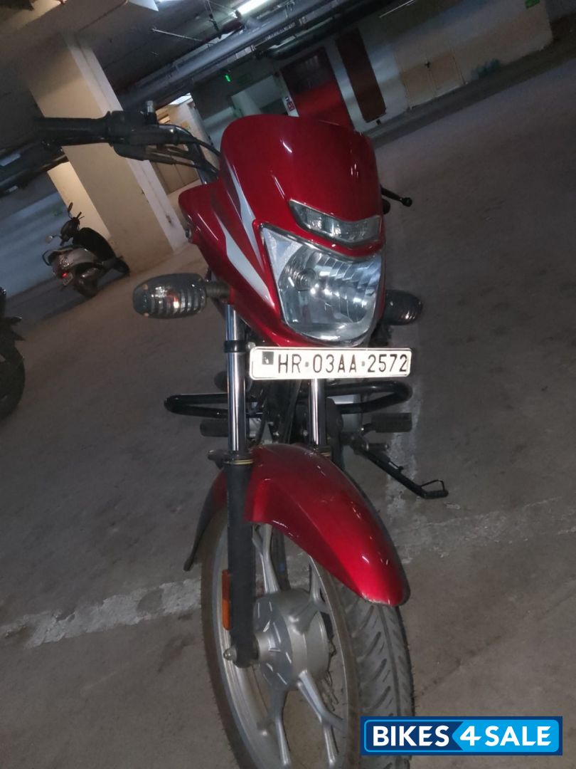 Red Bajaj Platina 100 ES