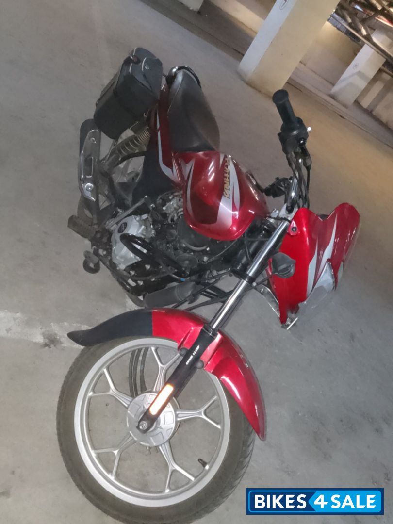 Red Bajaj Platina 100 ES