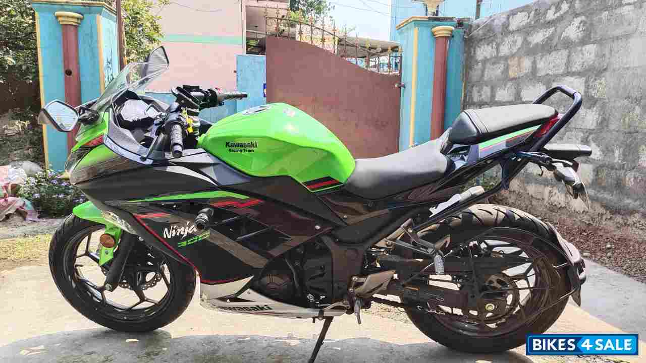 Kawasaki Ninja 300 BS6 2022